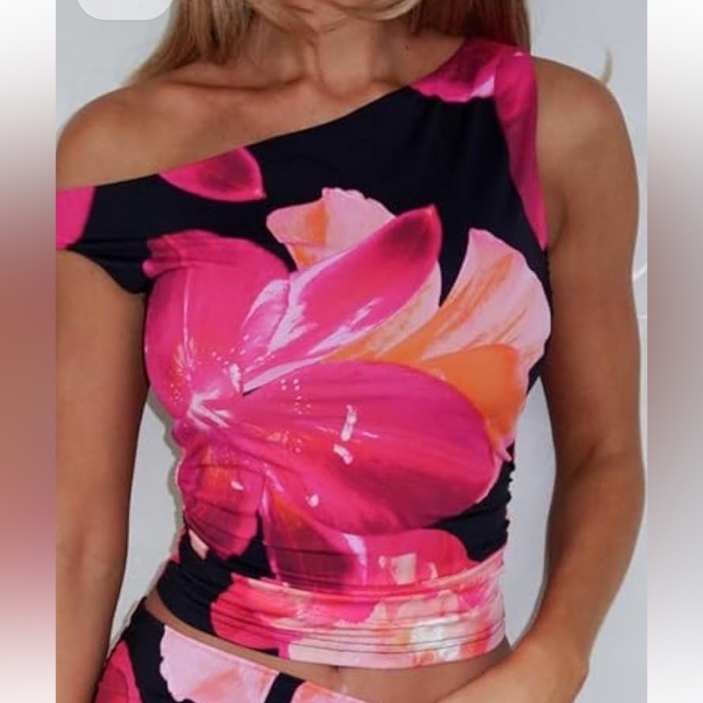 WHITE FOX BOUTIQUE Floral Sleeveless Top - Black and Pink